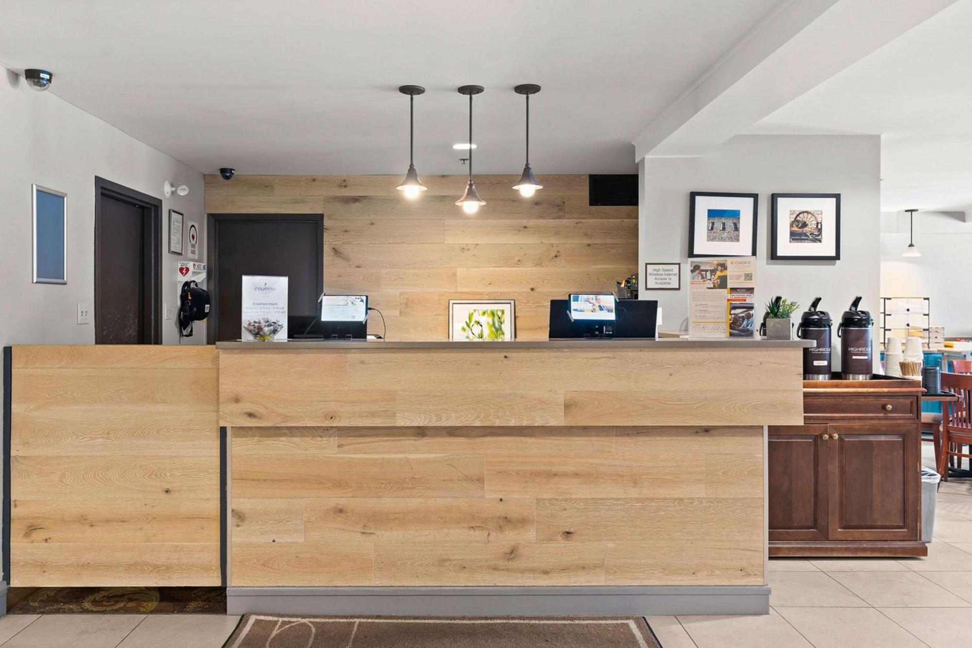 Country Inn & Suites By Radisson, Saskatoon, Sk Экстерьер фото